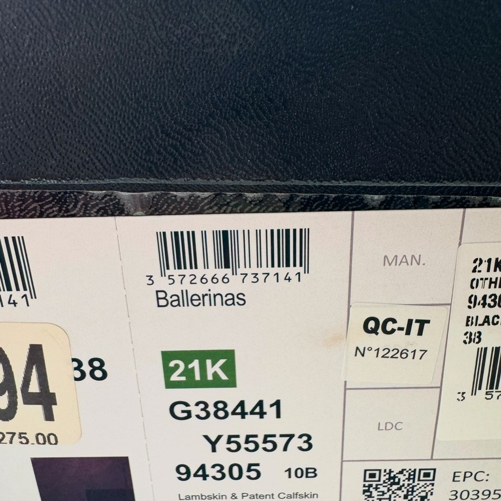 CHANEL Black MaryJanes - Picture 7 of 7